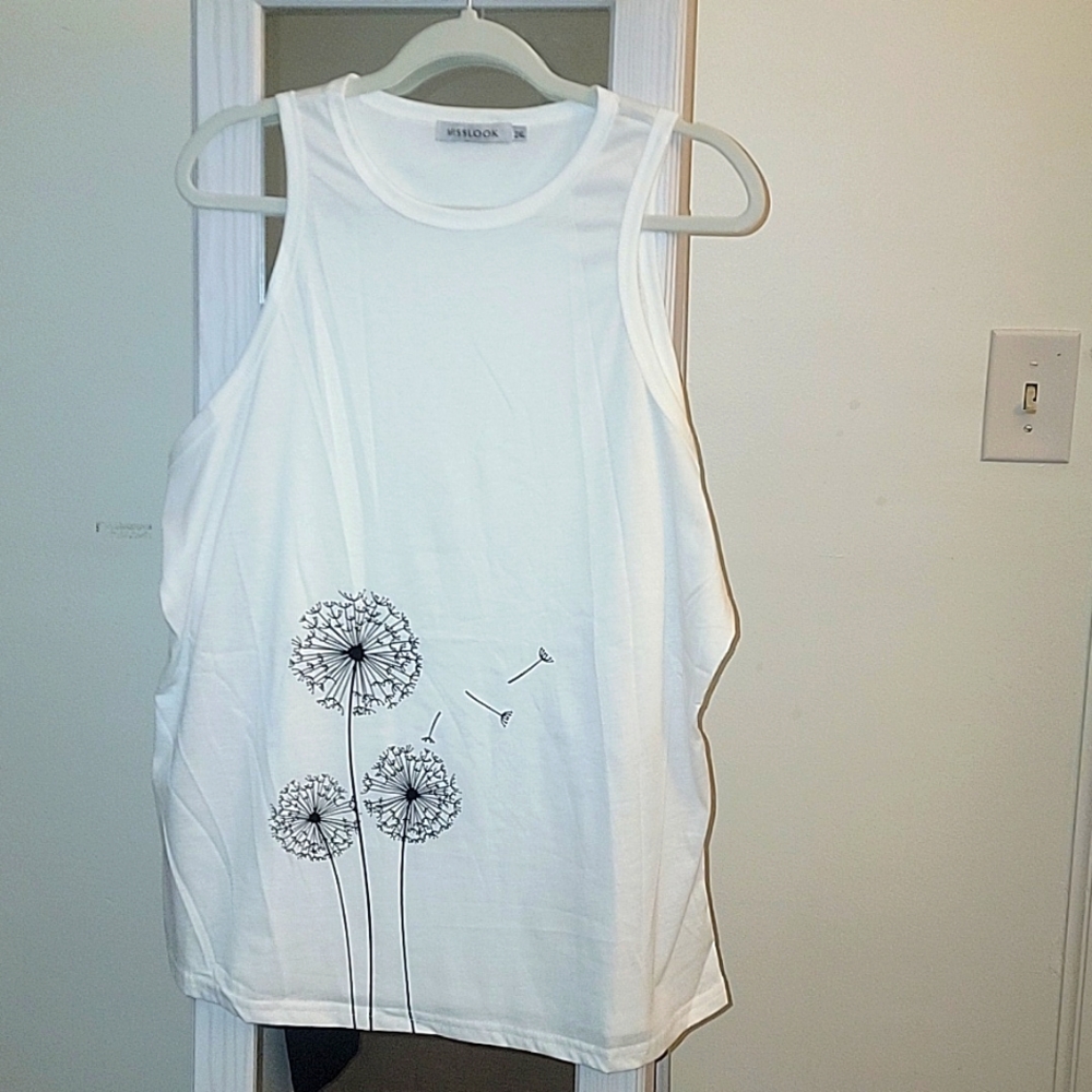 MISSLOOK XL tank. Never worn. 2XL. Fits more like XL